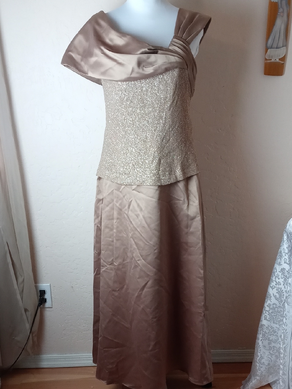 Patra One-Shoulder Gold Evening Dress